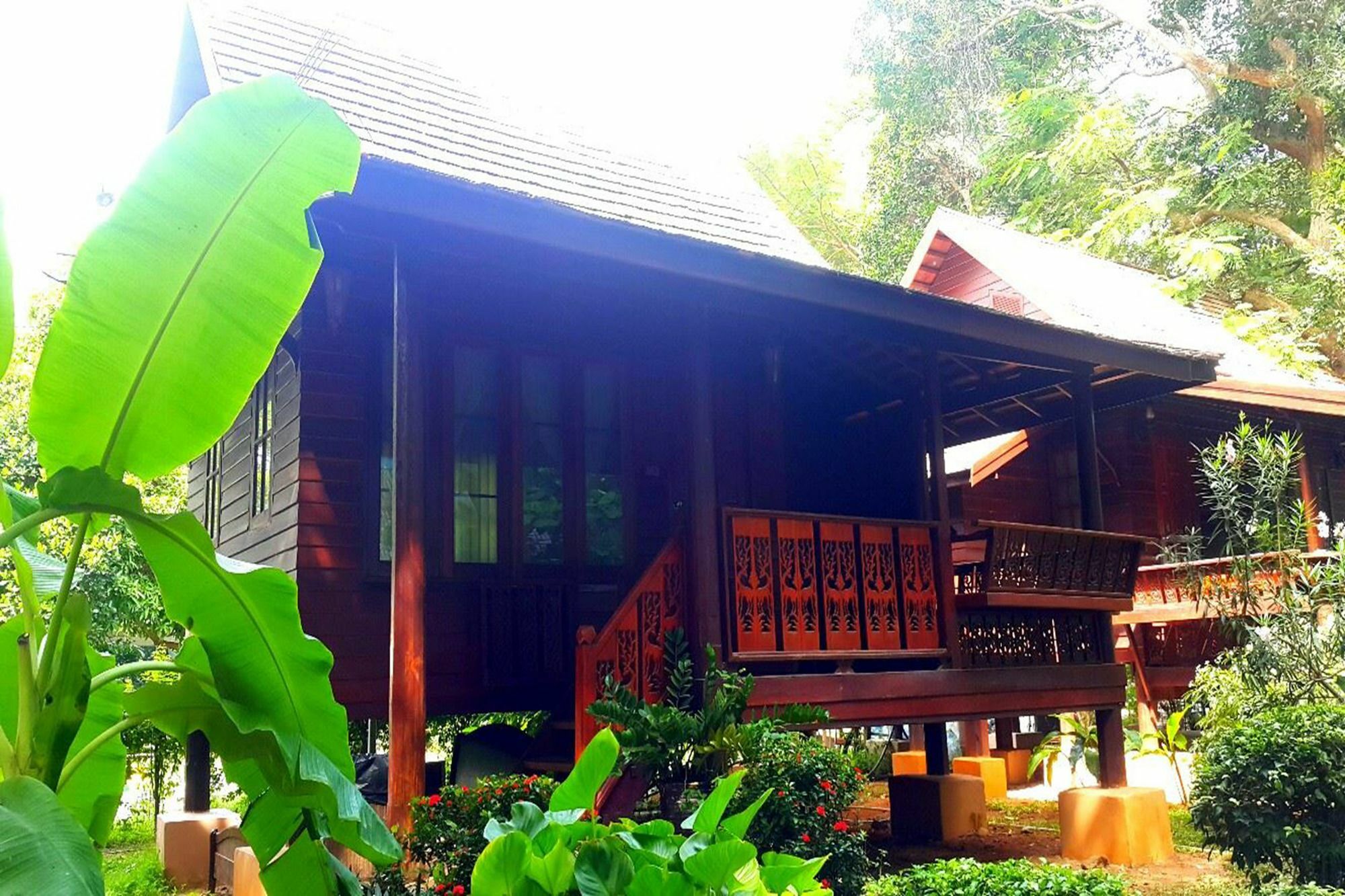 Ban Sairung Hotel Rayong Exterior photo